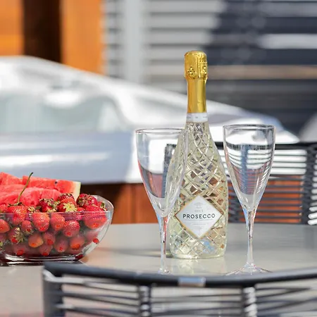 Luksusowy Apartament Z Jacuzzi By Jacek Budek Apartamento *