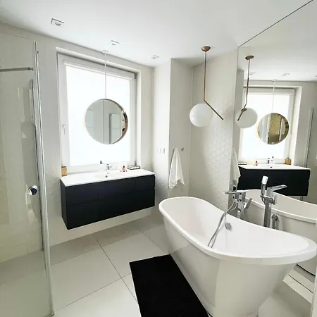 Luksusowy Apartament Z Jacuzzi By Jacek Budek Apartamento Gdynia